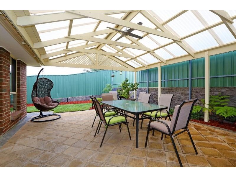 11 Ambrosini Court, Woodcroft SA 5162