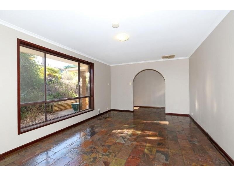 12 Vaucluse Drive, Happy Valley SA 5159