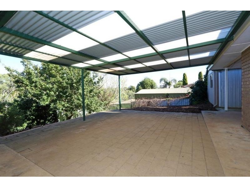 12 Vaucluse Drive, Happy Valley SA 5159