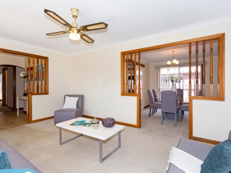 24 Lapwing Street, Hallett Cove SA 5158