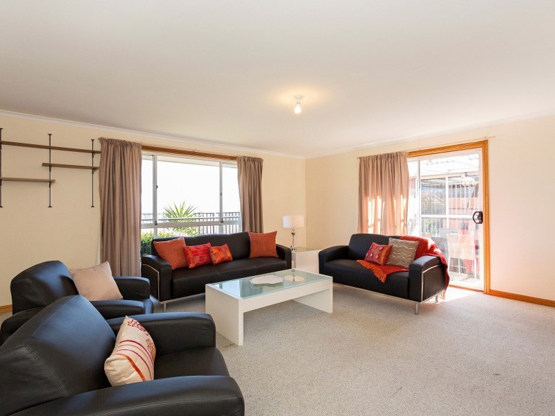 24 Lapwing Street, Hallett Cove SA 5158