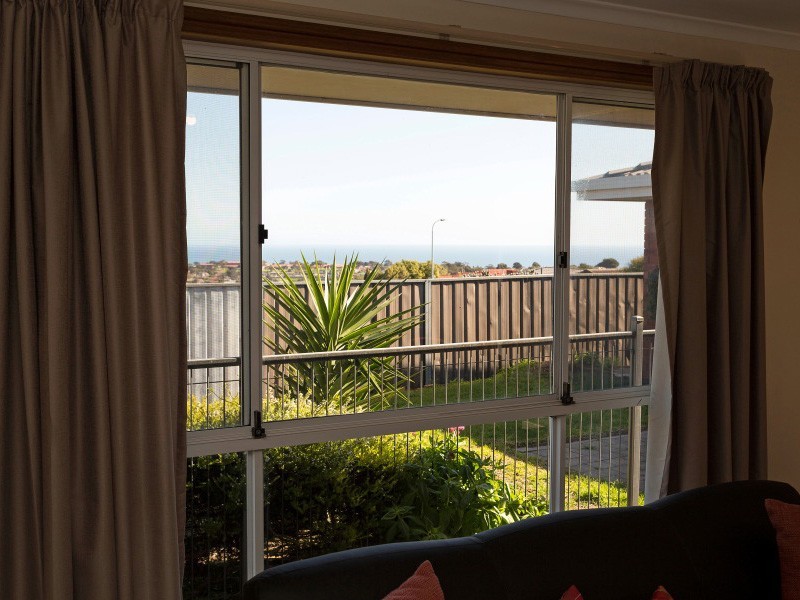 24 Lapwing Street, Hallett Cove SA 5158