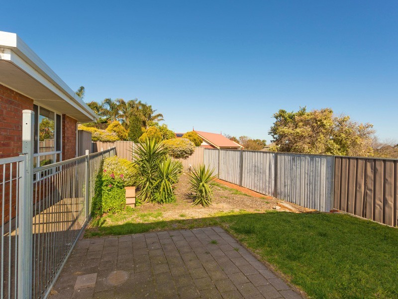 24 Lapwing Street, Hallett Cove SA 5158