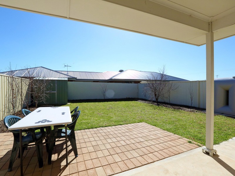 6 Karen Court, Morphett Vale SA 5162