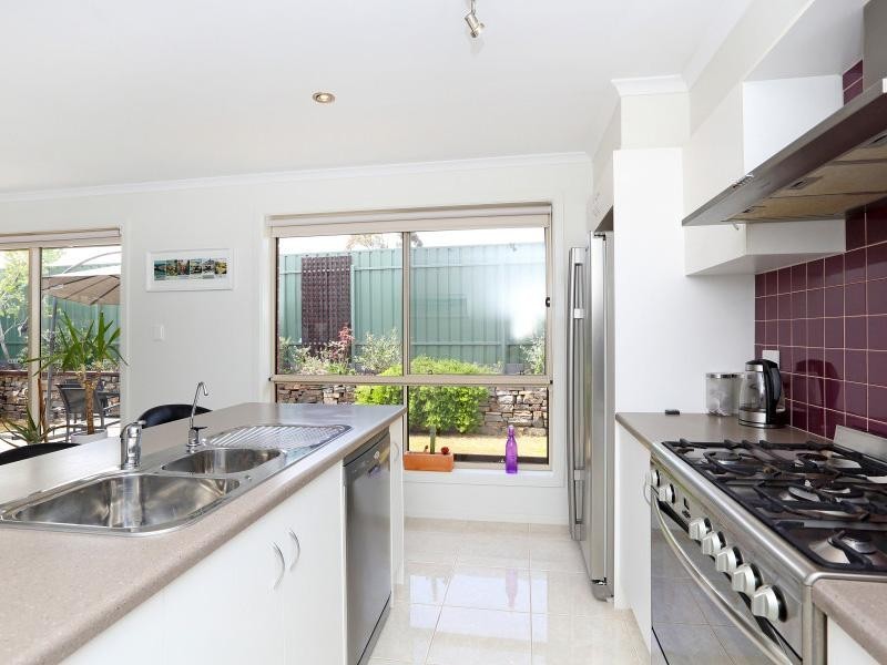 15 Ambrosini Court, Woodcroft SA 5162