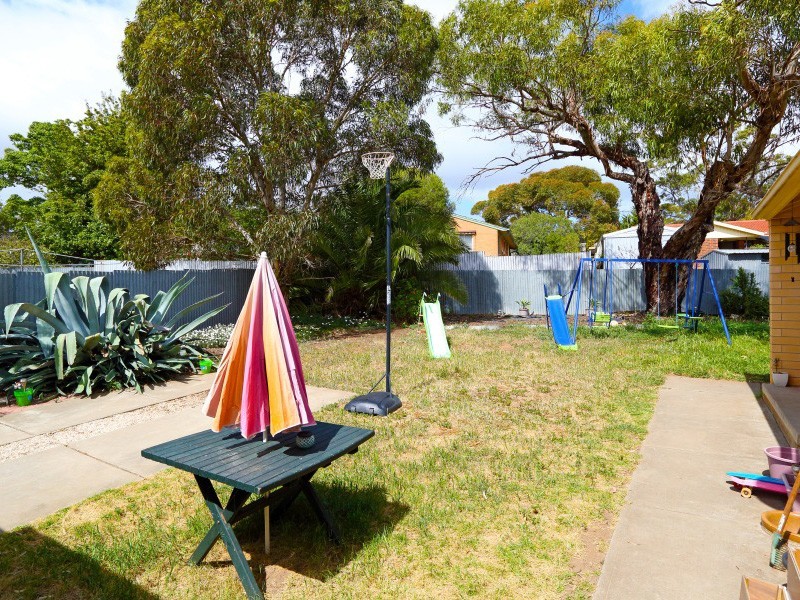 6 Eugene Crescent, Christie Downs SA 5164