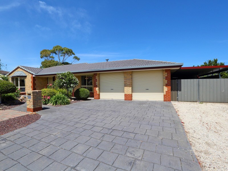 4 Oakhill Crescent, Morphett Vale SA 5162