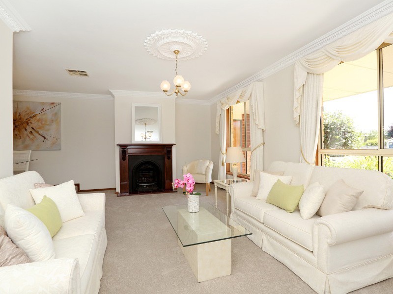 4 Oakhill Crescent, Morphett Vale SA 5162