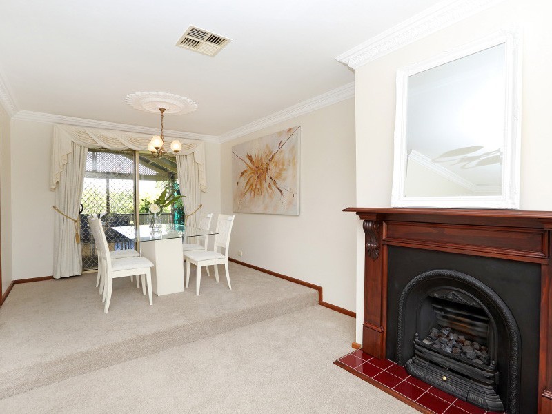 4 Oakhill Crescent, Morphett Vale SA 5162