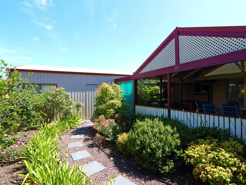 4 Oakhill Crescent, Morphett Vale SA 5162