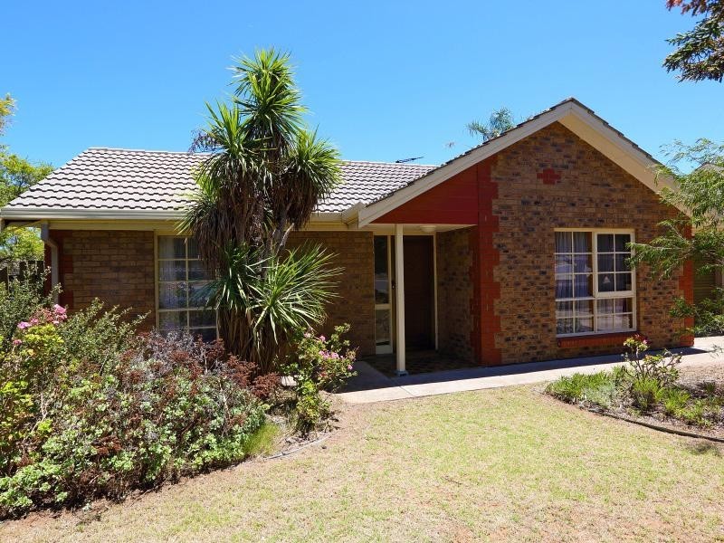 1/141 The Cove Road, Hallett Cove SA 5158