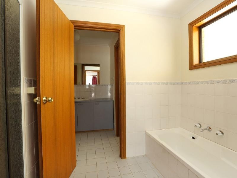 1/141 The Cove Road, Hallett Cove SA 5158