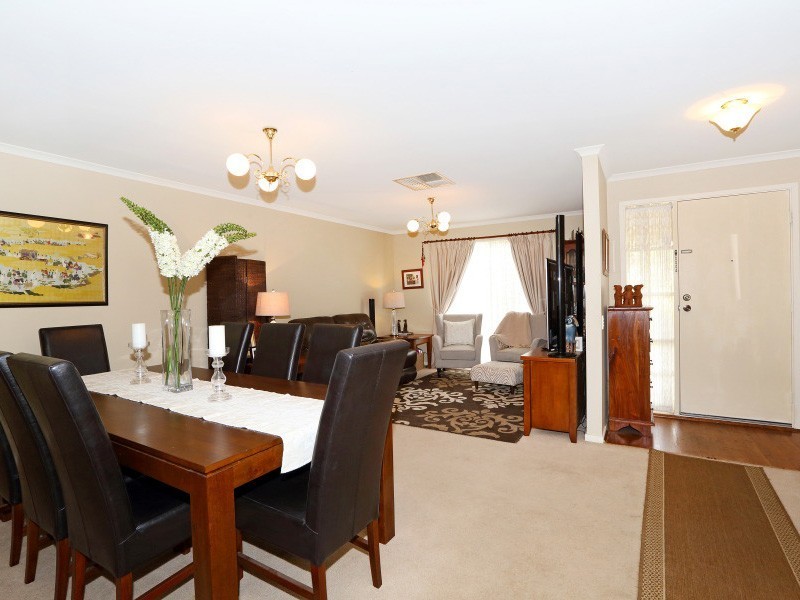 35 Greenfield Rise, Aberfoyle Park SA 5159