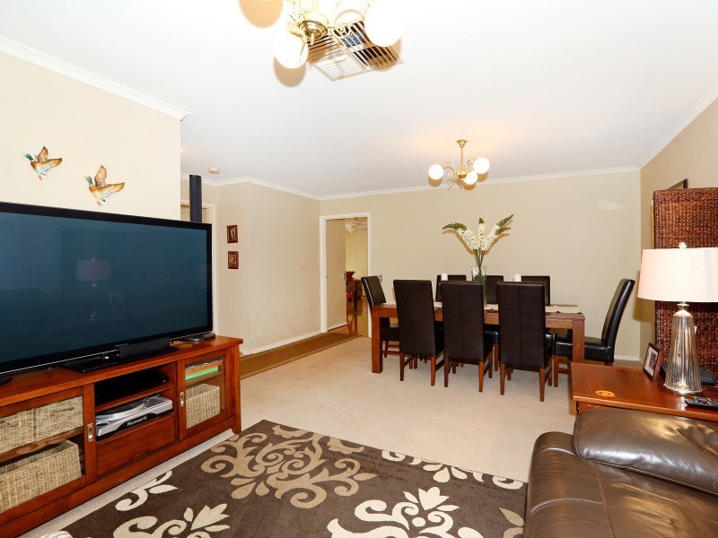 35 Greenfield Rise, Aberfoyle Park SA 5159