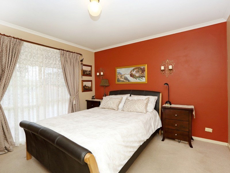 35 Greenfield Rise, Aberfoyle Park SA 5159
