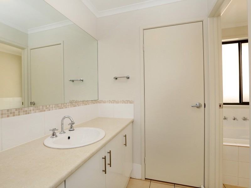 7 Busselton Road, Seaford Rise SA 5169