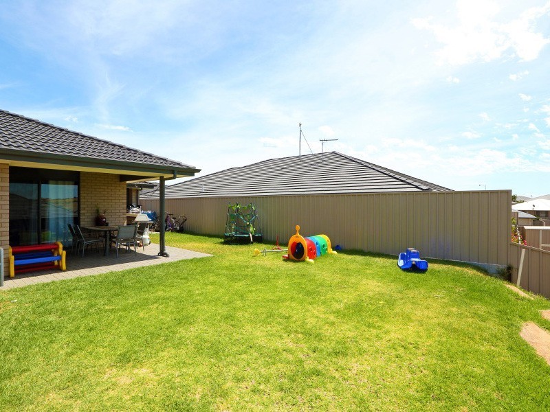 7 Busselton Road, Seaford Rise SA 5169