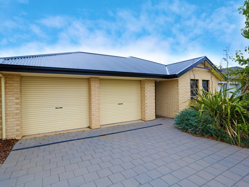 8 Signal Street, Seaford Meadows SA 5169