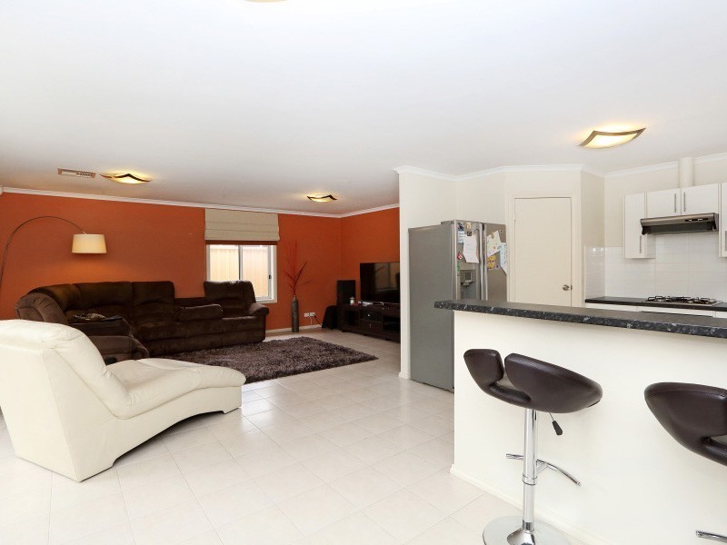 8 Signal Street, Seaford Meadows SA 5169