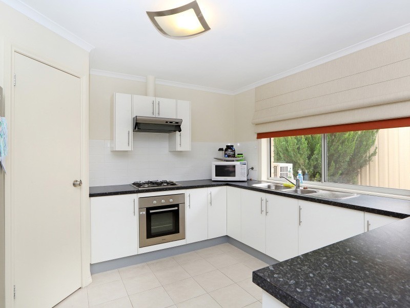 8 Signal Street, Seaford Meadows SA 5169