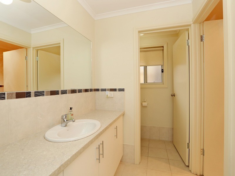 8 Signal Street, Seaford Meadows SA 5169