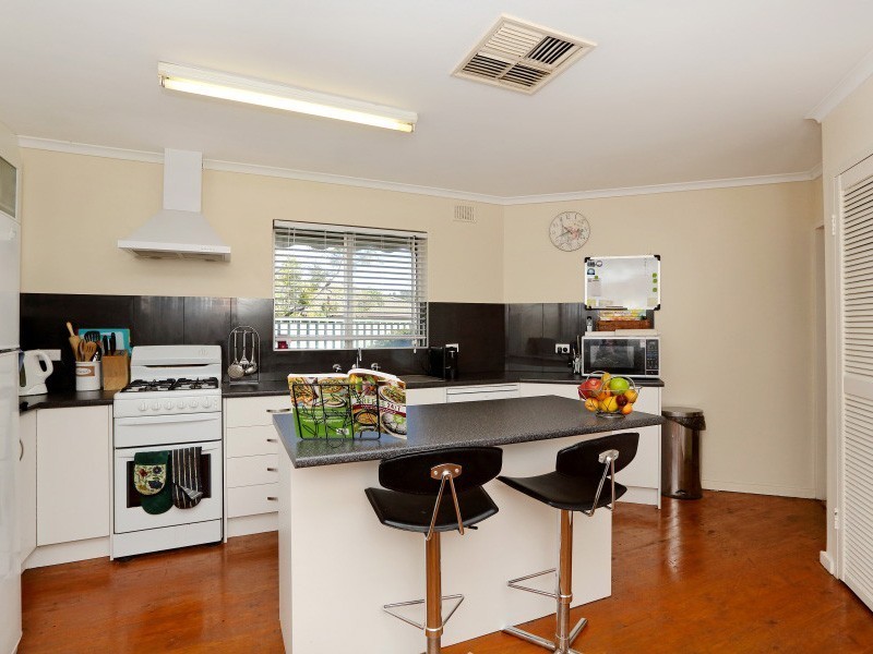 14 Helmsman Terrace, Seaford SA 5169