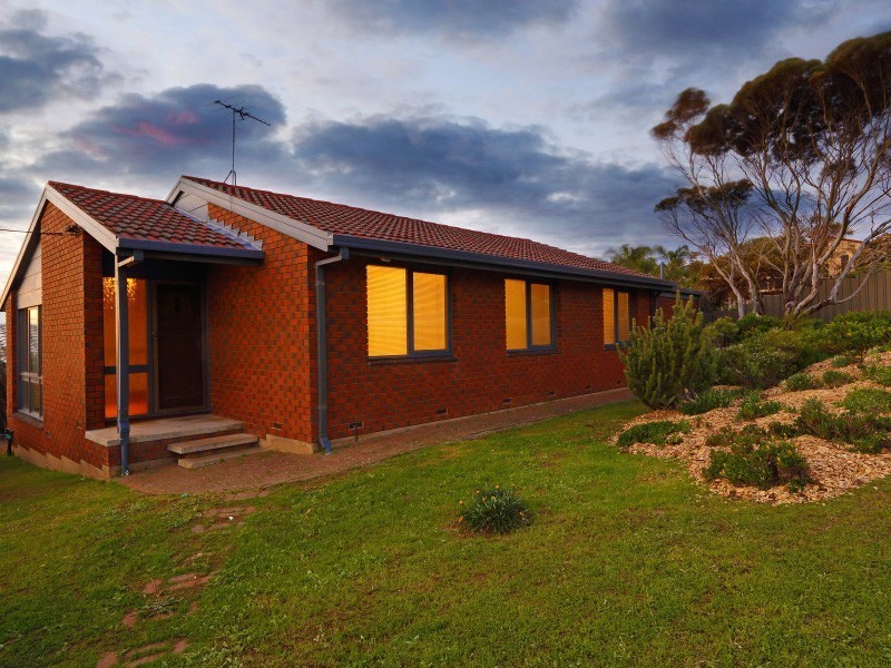 9 Boonga Street, Hallett Cove SA 5158
