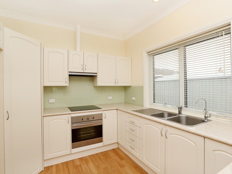 8a Dalkeith Avenue, Morphett Vale SA 5162