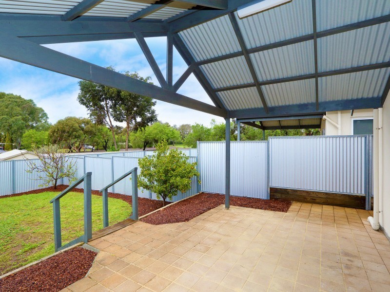 8a Dalkeith Avenue, Morphett Vale SA 5162