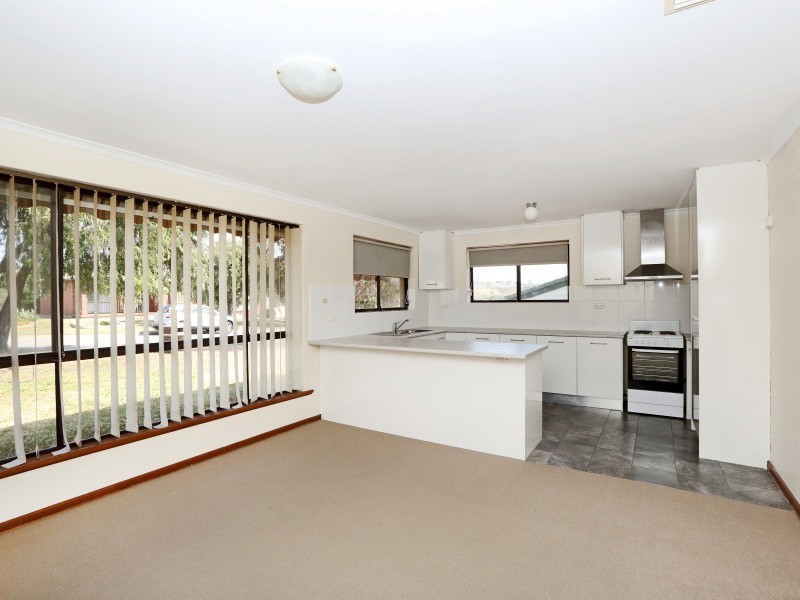 18 Larrimah Road, Morphett Vale SA 5162