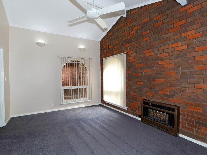 13 Banff Court, Happy Valley SA 5159