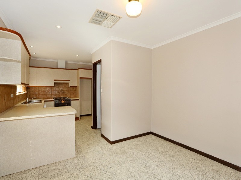 13 Banff Court, Happy Valley SA 5159
