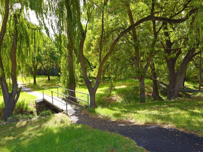 13 Banff Court, Happy Valley SA 5159
