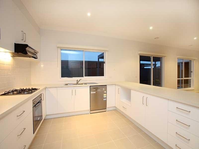 30 Mowbray Road, Point Cook VIC 3030