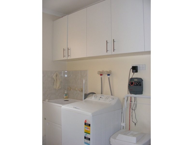 Caroline Springs VIC 3023