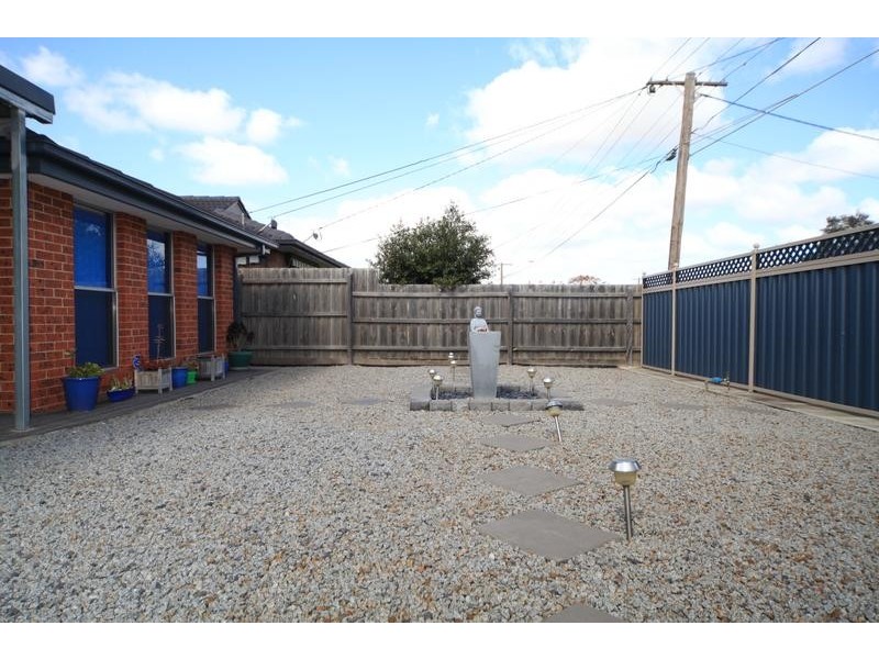 114 Kings Road, St Albans VIC 3021