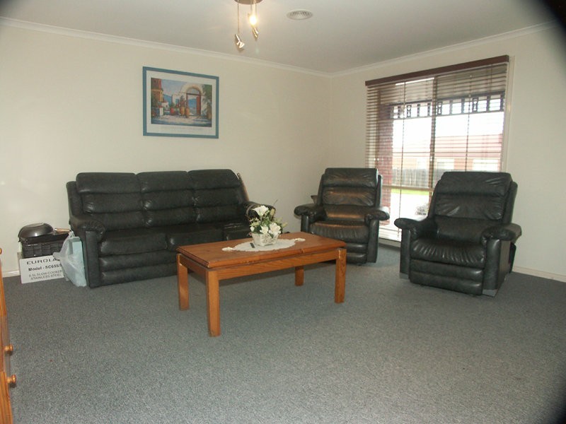 Taylors Hill VIC 3037