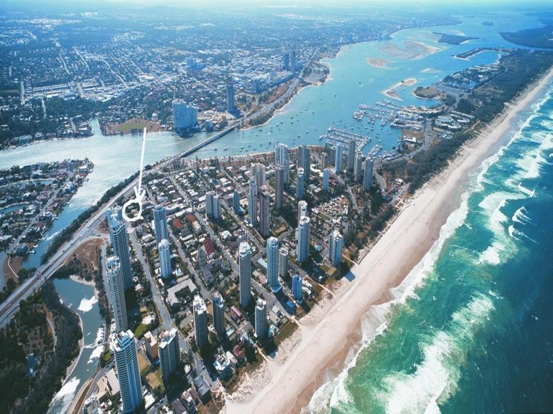 49 Beaker Street, Main Beach QLD 4217