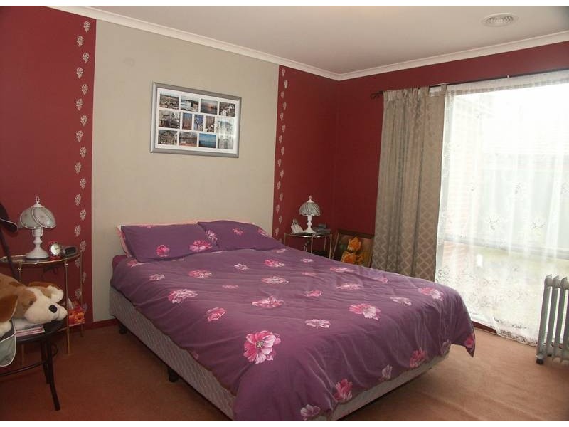 Caroline Springs VIC 3023