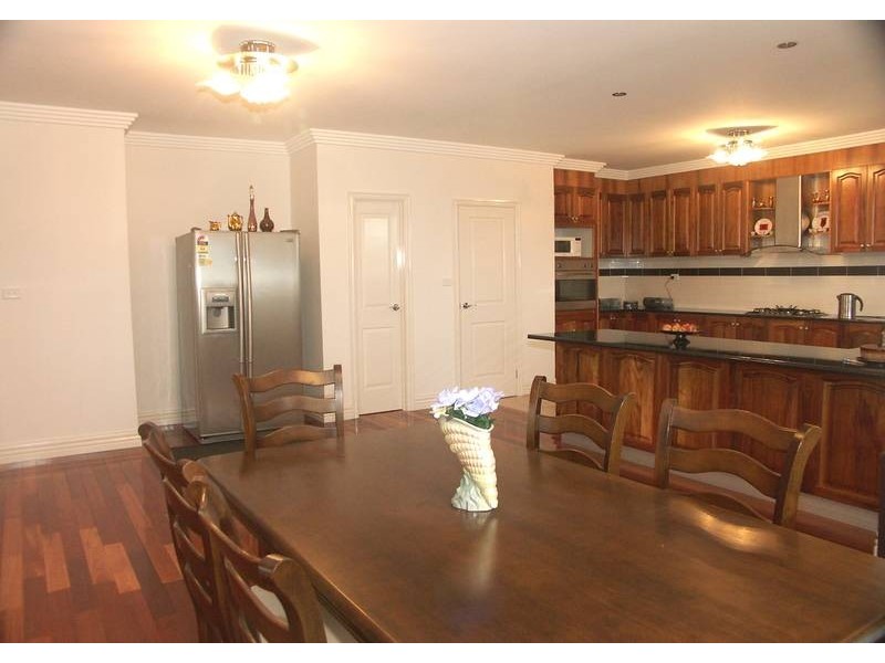 Taylors Hill VIC 3037