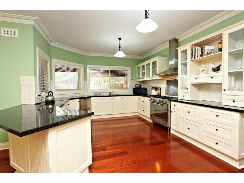 Taylors Hill VIC 3037