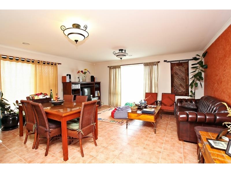 Caroline Springs VIC 3023