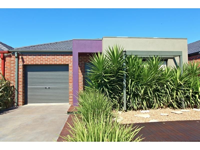 Taylors Hill VIC 3037