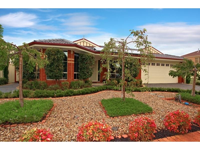 16 Inverness Court, Cairnlea VIC 3023
