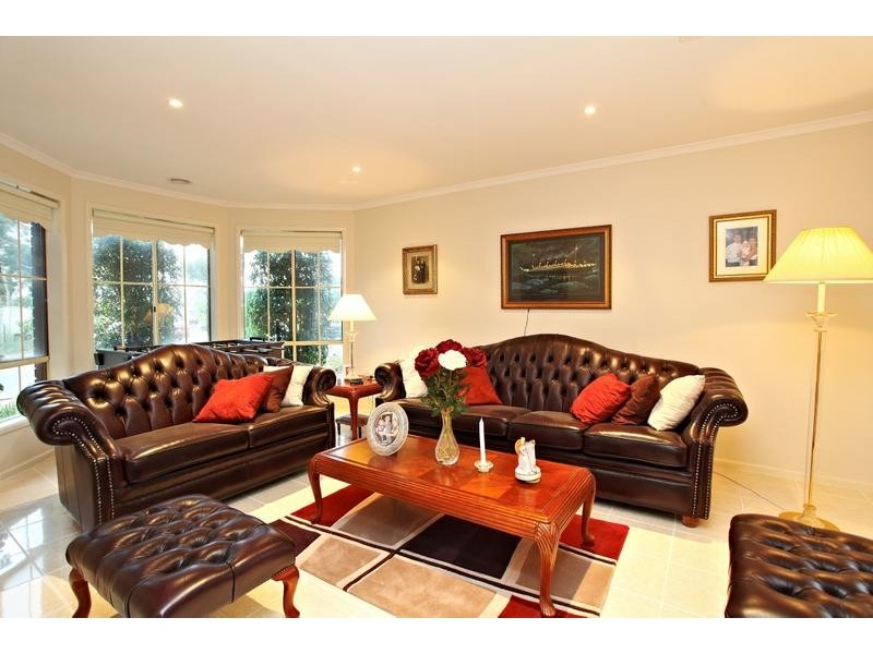 16 Inverness Court, Cairnlea VIC 3023