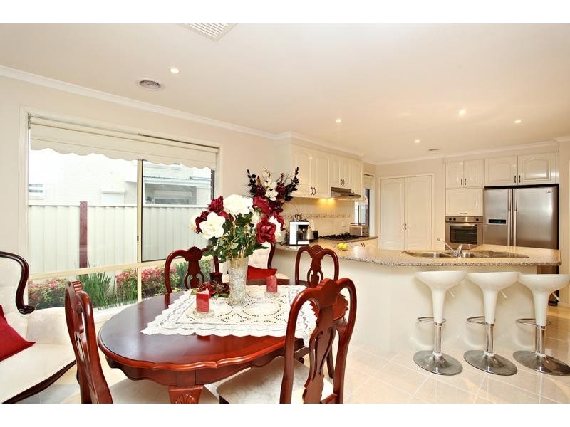 16 Inverness Court, Cairnlea VIC 3023