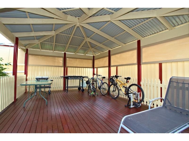 16 Inverness Court, Cairnlea VIC 3023
