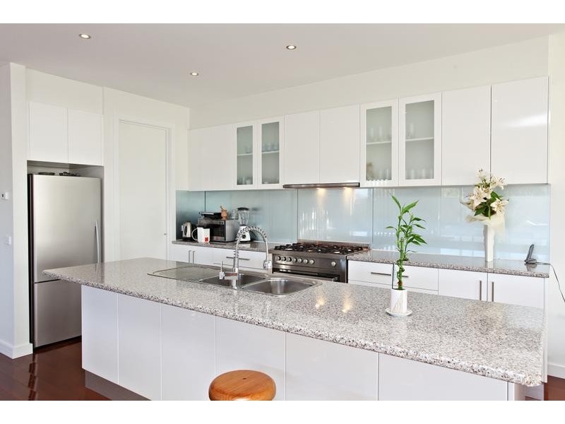 Taylors Hill VIC 3037