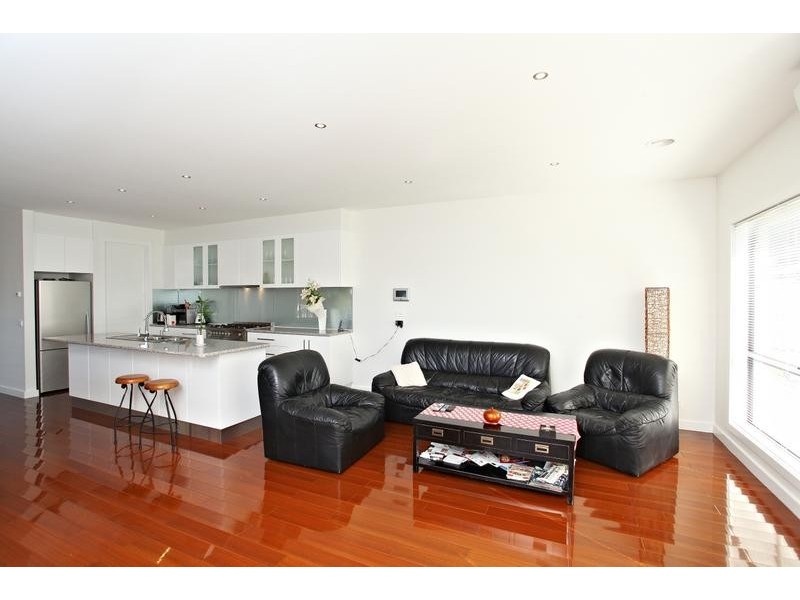 Taylors Hill VIC 3037