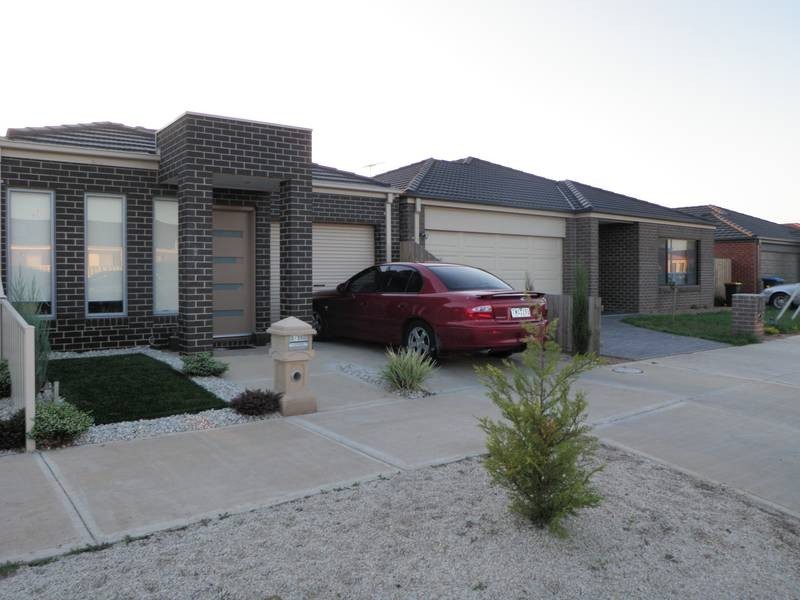 2/35 Memphis Drive, Truganina VIC 3029